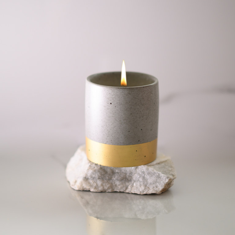 Αρωματικό κερί σόγιας σε τσιμεντένιο δοχείο - Χρυσό